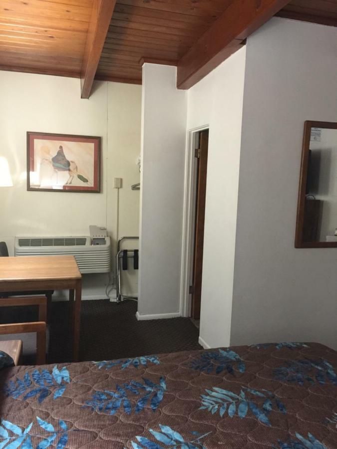 Lazy U Hotel cápsula